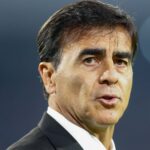 Medios argentinos afirman que Quinteros asumirá como entrenador de Gremio en 2025.