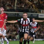 Grimsby elimina al Manchester United en penales y firma una hazaña histórica en la Carabao Cup