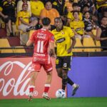 Barcelona SC cae en el Monumental y queda obligado a remontar ante Argentinos Jrs. en La Paternal