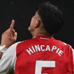 Piero Hincapié brilla en Inglaterra: elegido Jugador del Mes de febrero en el Arsenal
