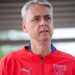 Tiago Nunes cuestiona el calendario y calienta el clásico entre Liga y Aucas