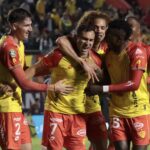 Aucas aprovecha superioridad numérica desde inicio del partido y hunde a Emelec en la LigaPro