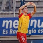 Aucas remontó ante Universidad Católica con doblete de Andrés Mena