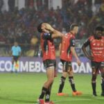 Deportivo Cuenca dejó escapar el triunfo ante Recoleta y definirá su futuro en Brasil