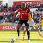 Deportivo Cuenca rescató un empate con diez jugadores ante Leones del Norte