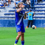 EMELEC VUELVE A GANAR EN EL CAPWELL Y SE METE EN LA PELEA POR CUPO A SUDAMERICANA