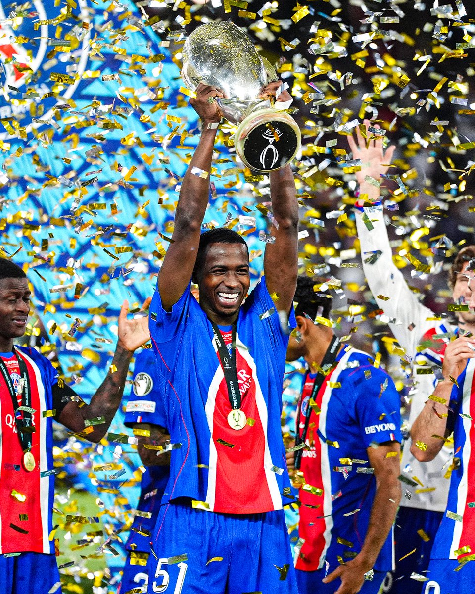 Pacho haciendo historia en Europa
