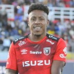 LEONES VENCE A ORENSE Y SE AFERRA AL SEXTANGULAR POR EL TÍTULO