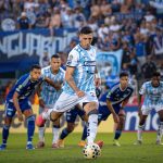 EMELEC DESPERDICIA UNA VENTAJA DE DOS GOLES, PIERDE ANTE GUAYAQUIL CITY Y SU HINCHADA PROTAGONIZA INCIDENTES