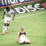LIGA DE QUITO REMONTA ANTE BARCELONA SC Y COMPLICA AL ÍDOLO EN EL HEXAGONAL
